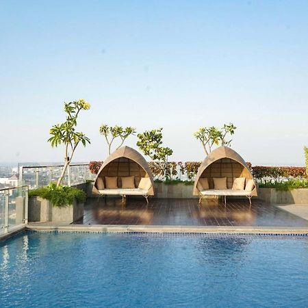 หลุยส์ เคียน เปมูดา เซอมารัง Hotel ภายนอก รูปภาพ