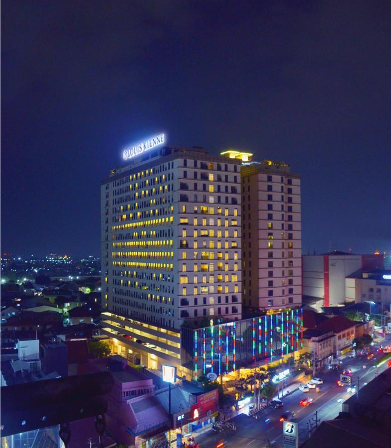 หลุยส์ เคียน เปมูดา เซอมารัง Hotel ภายนอก รูปภาพ