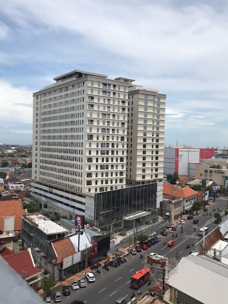 หลุยส์ เคียน เปมูดา เซอมารัง Hotel ภายนอก รูปภาพ