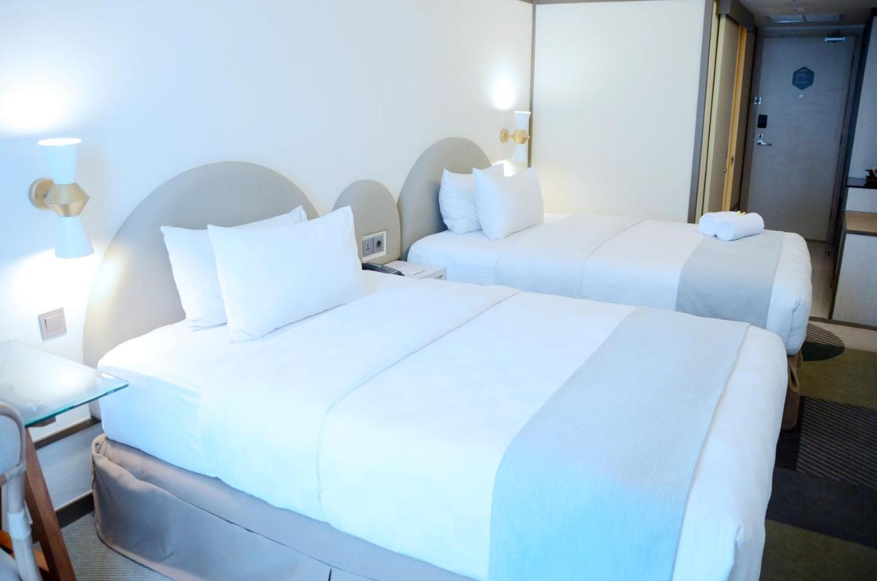 หลุยส์ เคียน เปมูดา เซอมารัง Hotel ภายนอก รูปภาพ