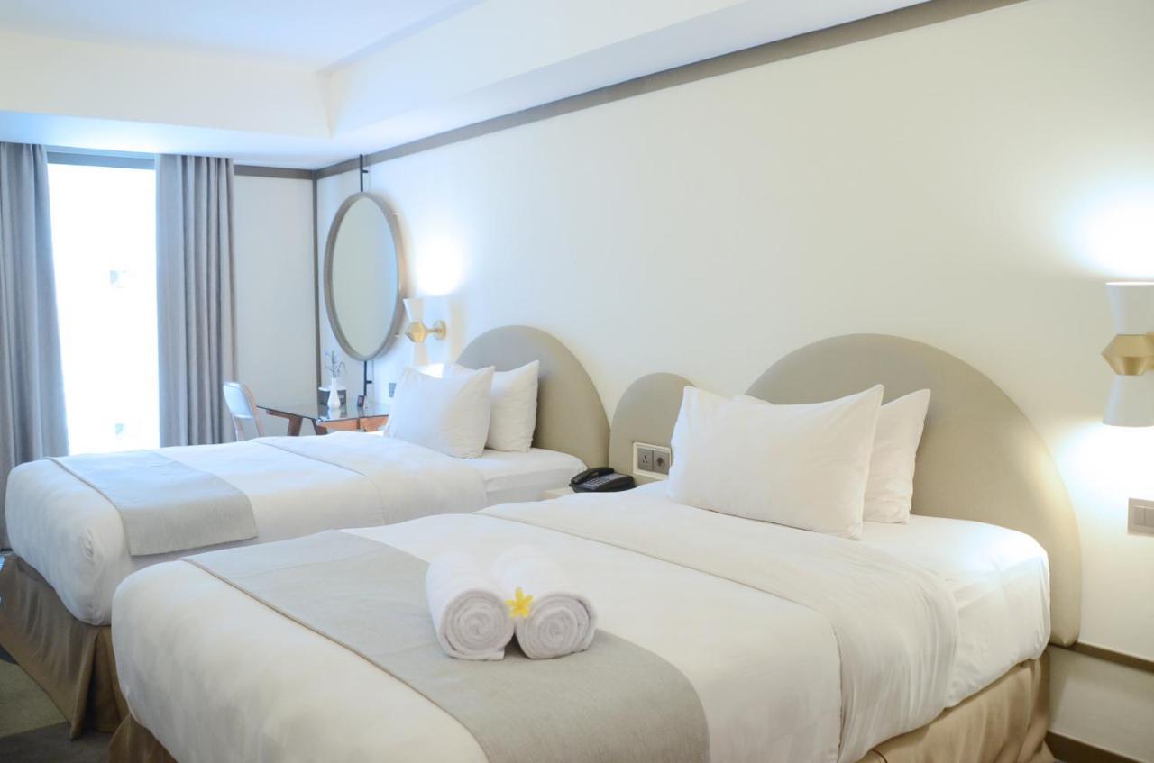 หลุยส์ เคียน เปมูดา เซอมารัง Hotel ภายนอก รูปภาพ