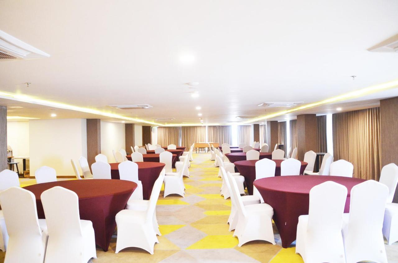 หลุยส์ เคียน เปมูดา เซอมารัง Hotel ภายนอก รูปภาพ