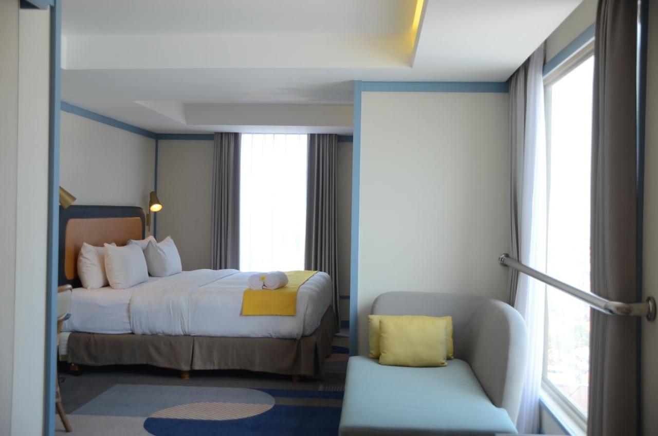 หลุยส์ เคียน เปมูดา เซอมารัง Hotel ภายนอก รูปภาพ