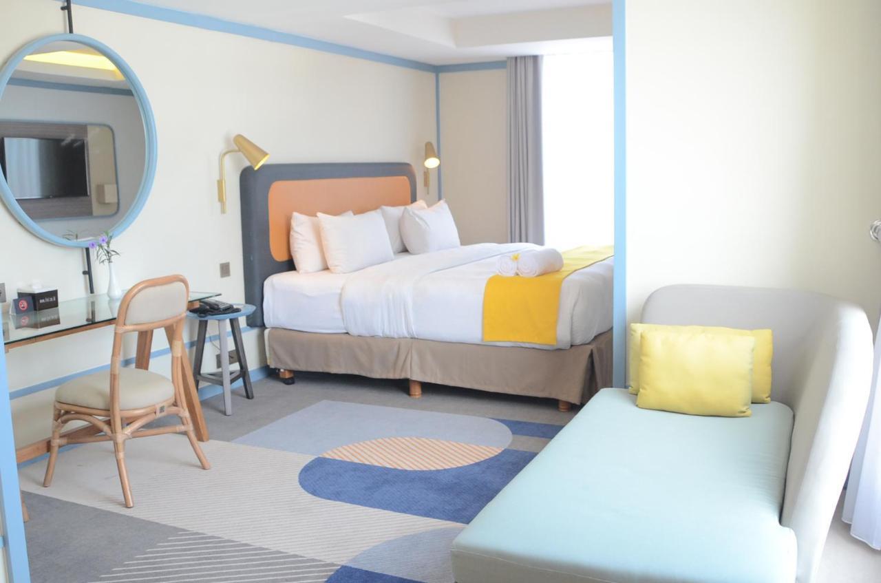 หลุยส์ เคียน เปมูดา เซอมารัง Hotel ภายนอก รูปภาพ