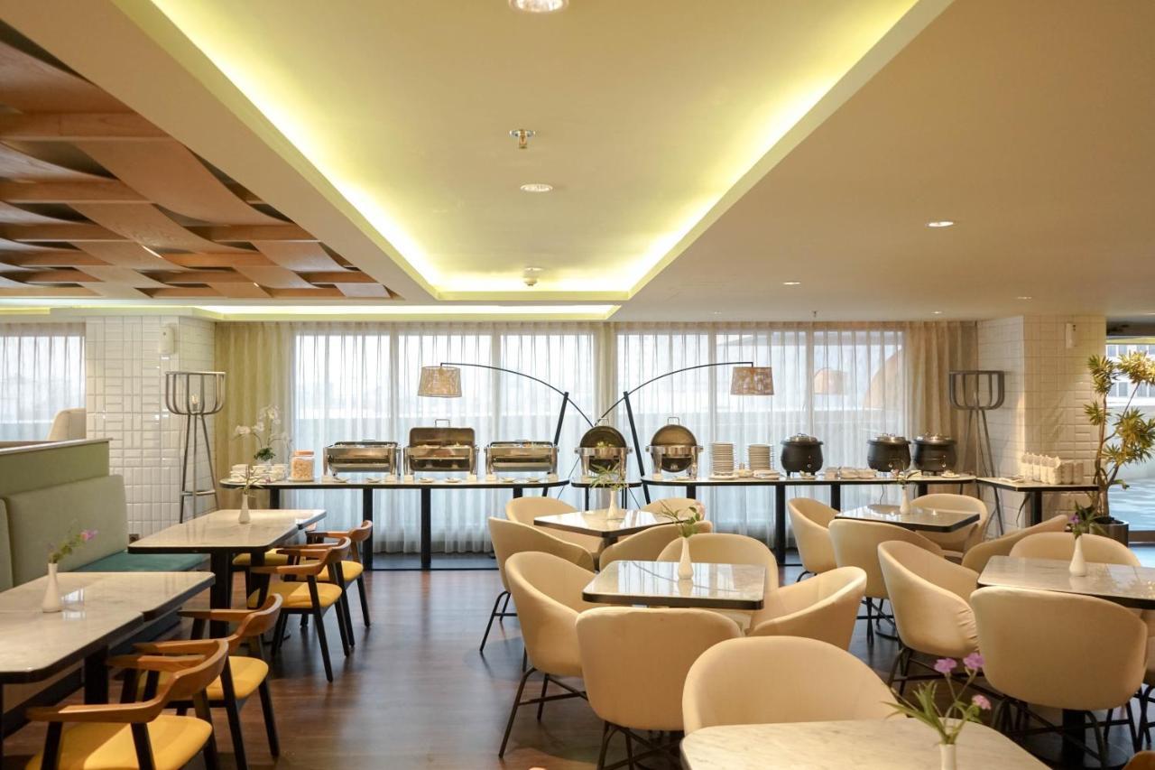 หลุยส์ เคียน เปมูดา เซอมารัง Hotel ภายนอก รูปภาพ