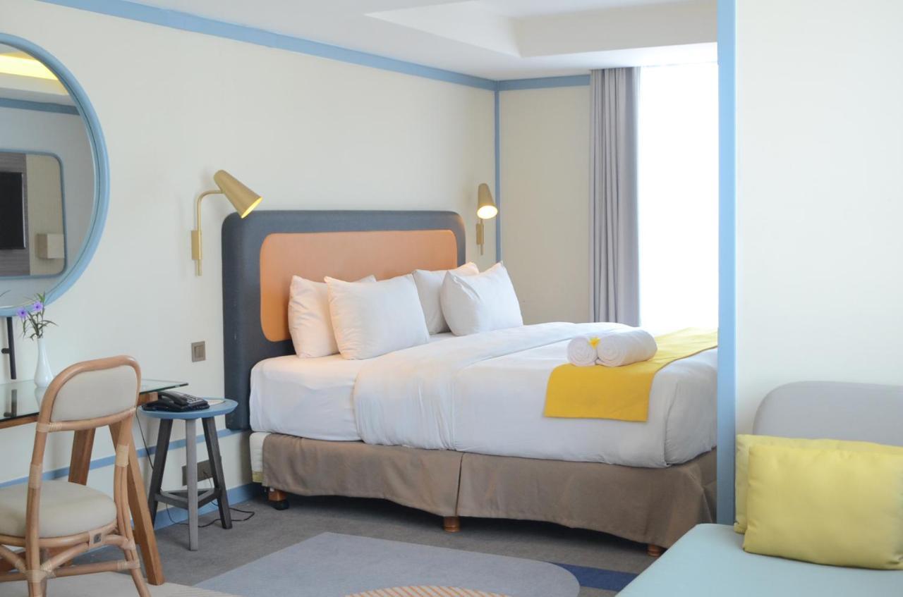หลุยส์ เคียน เปมูดา เซอมารัง Hotel ภายนอก รูปภาพ